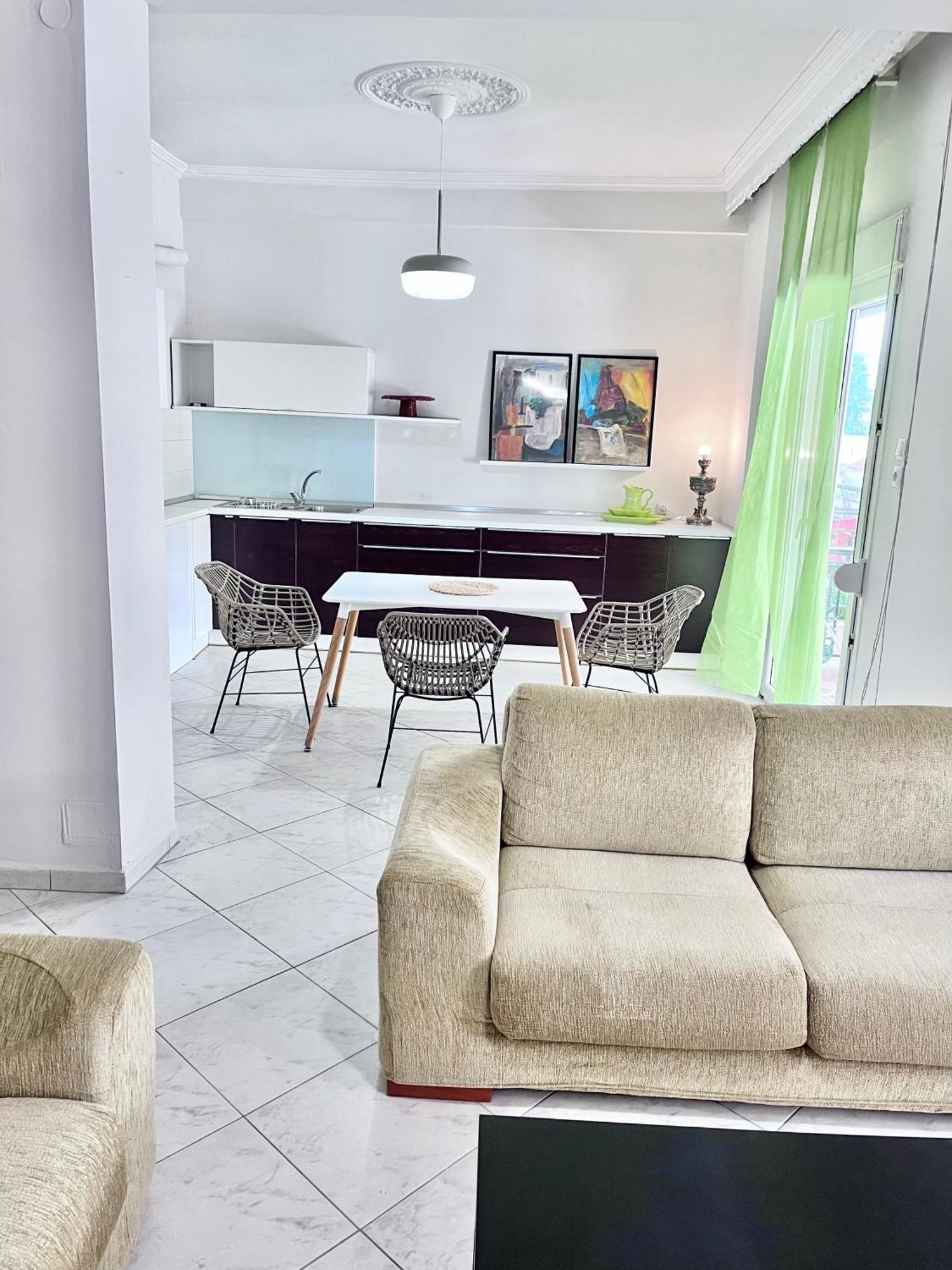 Central 7 - Stylish Apartment Komotini Esterno foto